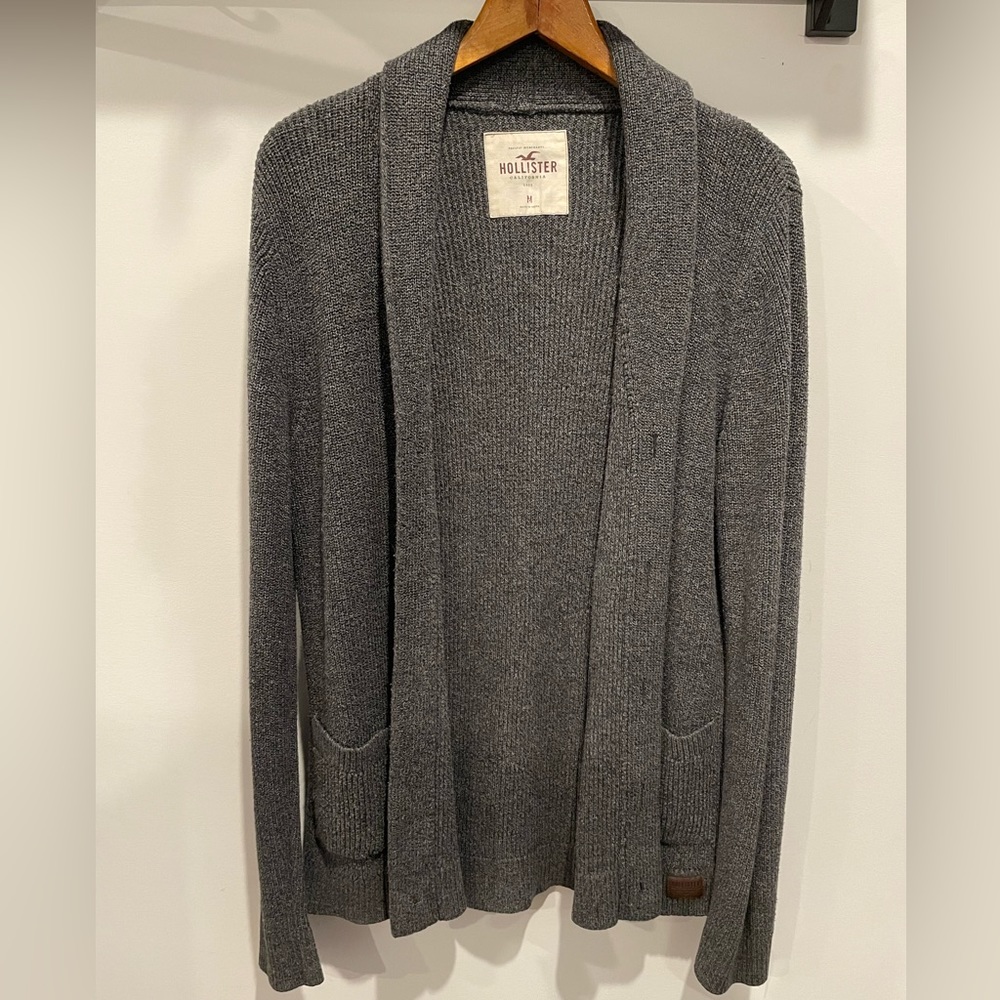 Hollister men’s gray cardigan- Medium